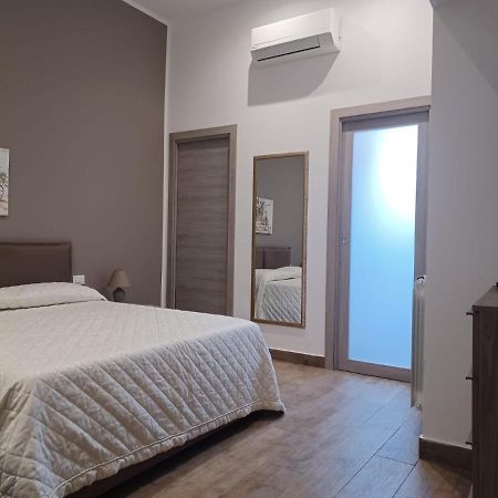 Giorgisa Apartment Палермо Екстериор снимка