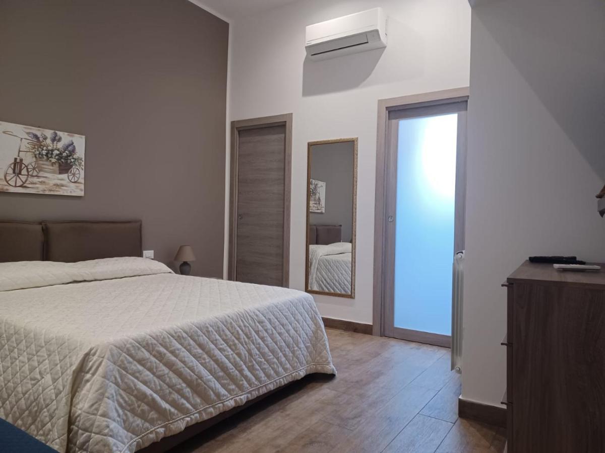 Giorgisa Apartment Палермо Екстериор снимка