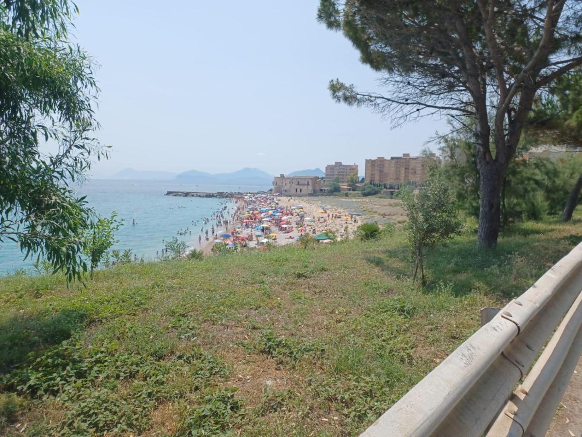 Giorgisa Apartment Палермо Екстериор снимка